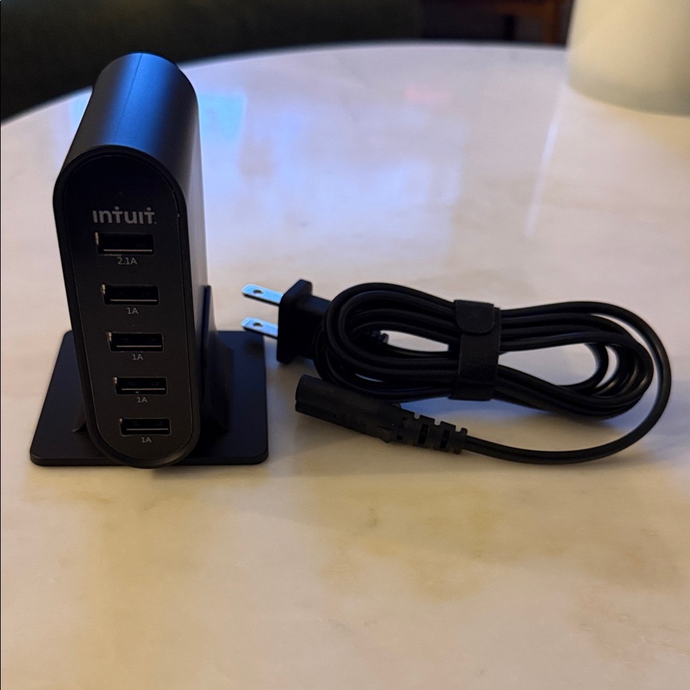 Black Multi-Port USB Charging Hub